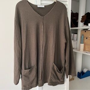Bryn Walker Long sleeve V neck Top Sz Medium Bamboo Organic Cotton Blend